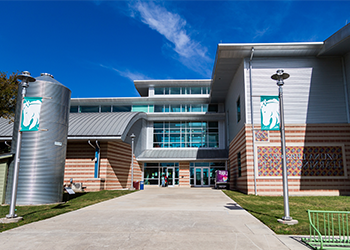 Ozuna Library building